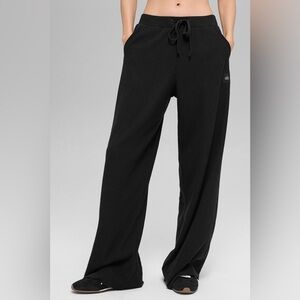 ALO Yoga Muse Wide Leg Pant